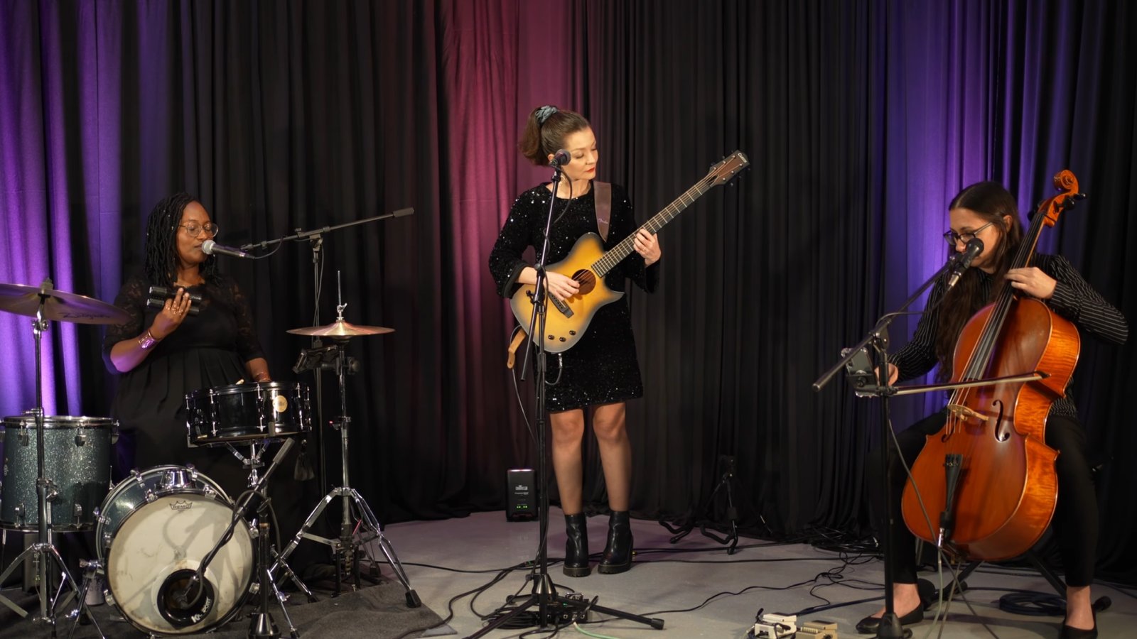 Liz Kelley trio performance